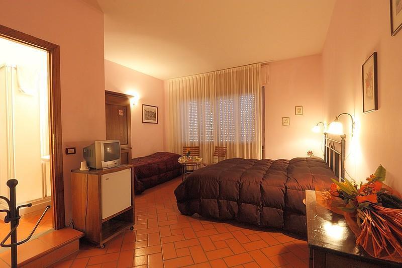 Guesthouse Sayuri Florence Ngoại thất bức ảnh